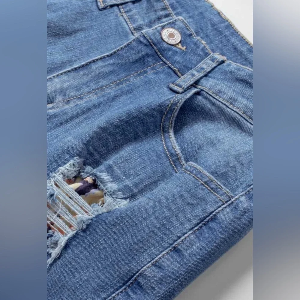 Floral Patchwork Rolled Hem Denim Shorts